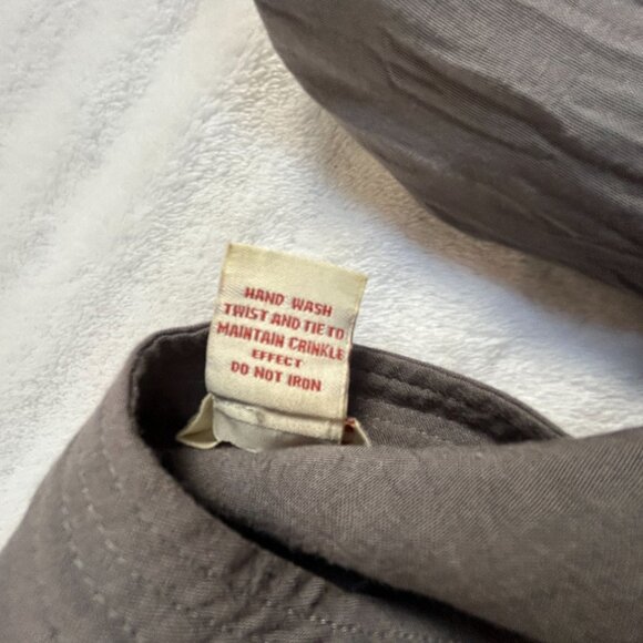 Sundance Womens Gray Pleated Button Front Long Sleeve Blouse Top Small Casual - Picture 8 of 8